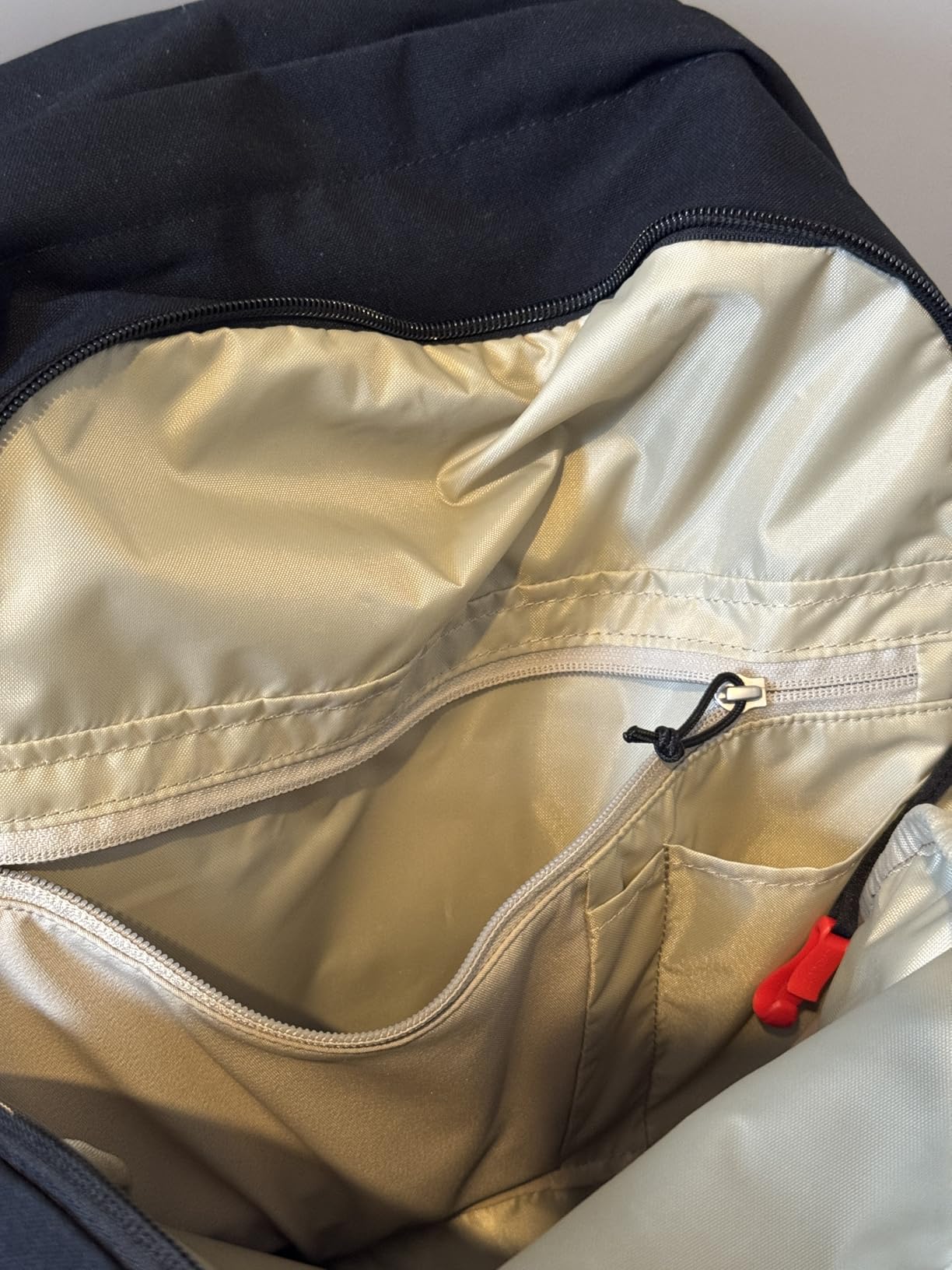 Durchdachter 28 Liter Rucksack