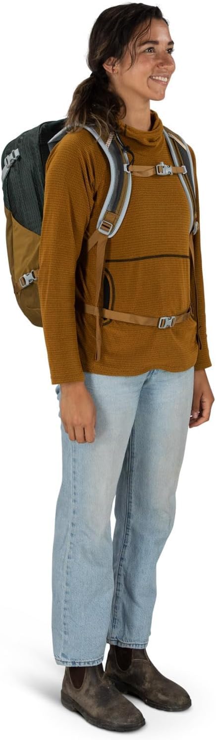 osprey-nebula-rucksack-lifestyle-pashmina-tan-concrete-o-s image 8